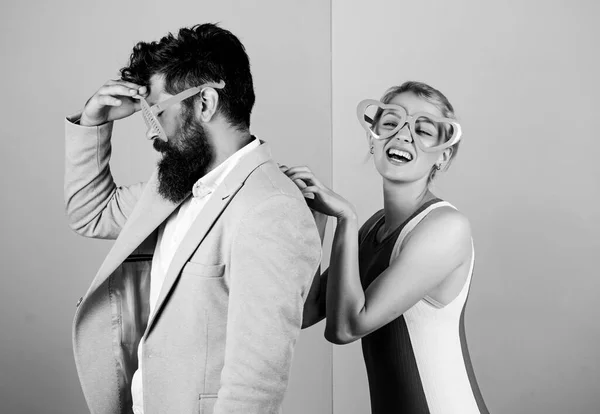 Summer vacation and fashion. hipster guy and girl party glasses. Office party. Best friends relations. friendship. lets celebrate together. bearded man with pretty woman. party fun. couple in love — Stock Photo, Image
