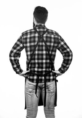 Erkekler için kuaför berber salonu. Vahşi sakallı hippi adam önlük giyiyor. Berber dükkanı çalışanları. Sakal bakımı salonu. İyi giyimli maço berber. Berber salonu için üniforma. Berber dükkanı konsepti