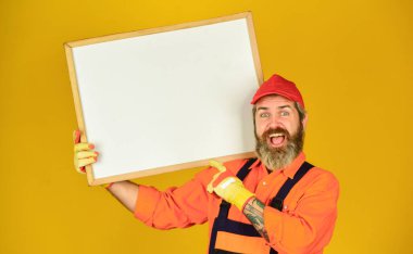 Teknisyenleri tamir ediyorum. Tamir konsepti. İnşaat işçisi. Sunduğumuz hizmetler. Elektrikçi tesisatçı tamirci. Oda servisi şirketi. Tamir fiyatları listesi. Tamirci tamir eder. İnsan tahtası kopyalama alanını tutar