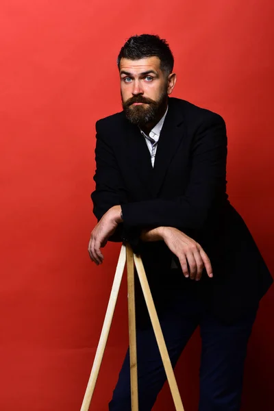 Masculinidade e conceito de estilo. Homem com barba e bigode — Fotografia de Stock