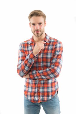 Kişisel tarzın gerçek anlamını ifade ediyor. İnsan için modern görünüş. Beyaz tenli yakışıklı adam. Sıradan tarzda bir adam. Tıraşsız sakallı, beyaz bir adam. Bekar ya da bekar. Moda ve tarz