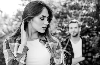 İlişkilerde sorunlar. Birbirine aşık çiftler. Seçici odak noktası erkek olan bir kadın. Sevgililer Günü. Ormanda yaz kampı. Aile hafta sonu. Romantik randevu. Dışarıdaki çiftin ilk karşılaşması. İlişki