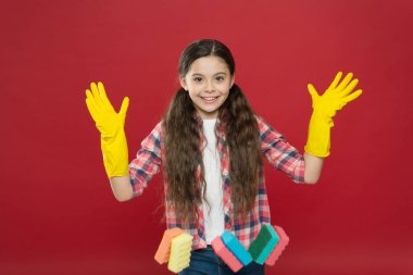 Benden bu kadar. Oda servisi görevleri. Temizliği oyuna çevir. Temizliği arttır. Süngerle temizliyorum. Temizlik eğlenceli olabilir. Temizlik malzemeleri. Temizlik için lastik eldiven. Renkli süngerler.
