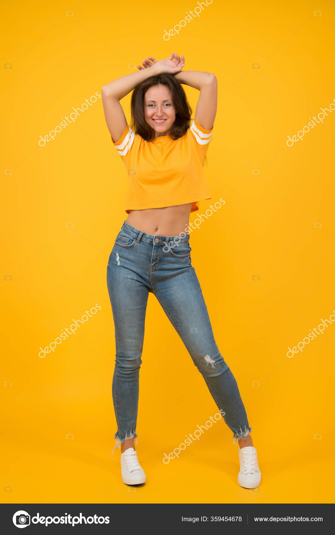 Hot girl shop skinny jeans