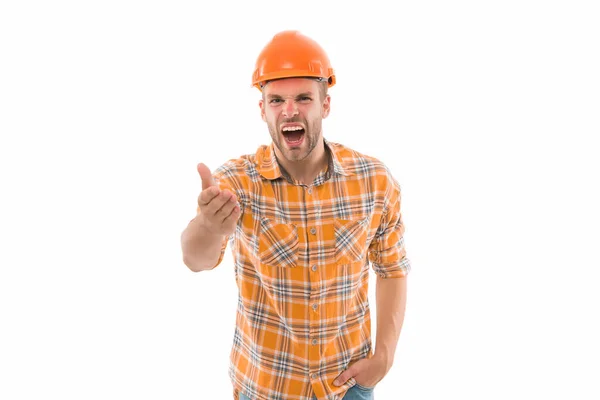 Mannen skriker. Man byggare hatt. Handyman på verkstaden. Arg aggressiv kille. Förbättring och renovering. Man byggare eller inspektör. Ingenjör arkitekt byggare. Mobbförman. Kontroll och förvaltning — Stockfoto