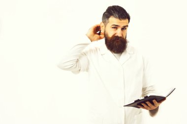 Kaba sakallı Kafkas doktor ya da lisansüstü öğrencisi