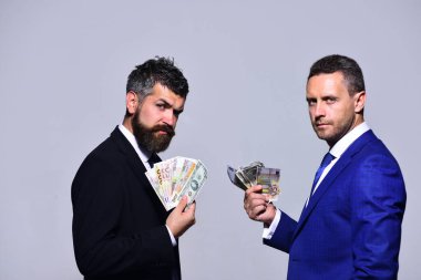 Şirket liderleri iş için para ödüyor. İş başarısı ve pazarlık