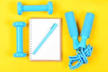 Kilo kaybı ve aktif yaşam tarzı. Blok nota, dambılı kalem