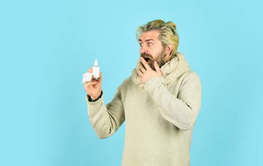 Hastalık izni. Alerji tedavisi. Sağlık problemi. Burun iyileşmesi. Soğuk algınlığının belirtileri. Hızlı iyileşme. Soğuk algınlığı ilaçları. İnsan atkısı burun spreyi. İlaçlar etkili bir iyileşme sağlar. Doğal tedavi.