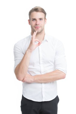 Sorun değil. Mükemmel bir fikir. Kesinlikle anlıyorum. Mükemmel kalite. Adam beyaz arka planı şiddetle tavsiye ediyor. Adam harika jestler öneriyor. Erkek mağaza danışmanı. Adam harika bir jest yapıyor.