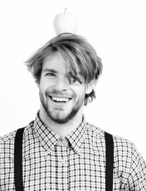 Taze meyveli bir adam, beyaz arka planda izole edilmiş.