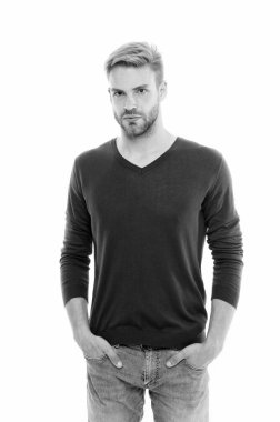 Kişisel tarzın gerçek anlamını ifade ediyor. Sarışın adam beyazda izole edilmiş. Yakışıklı bir adam. Tıraşsız sakallı ve şık saç tıraşlı bir adam. Gündelik tarzda beyaz bir adam. Moda ve tarz. Erkek giyim