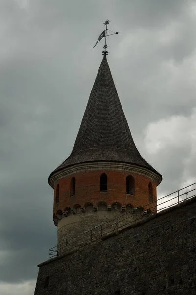 Torres Castelo Medieval Fortaleza Kamenetz Podolsky Edifício Histórico — Fotografia de Stock