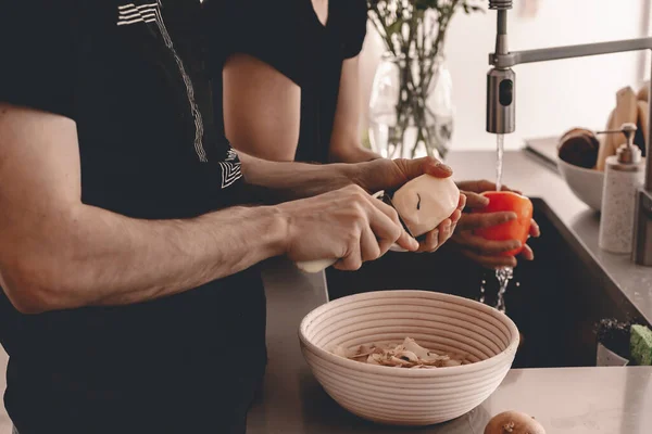 Família Cozinha Jantar Juntos Preparação Para Jantar Cozinhar Juntos Divertido — Fotografia de Stock