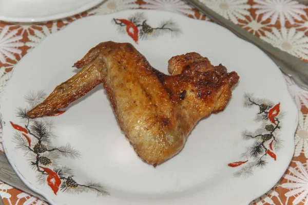 Cozinhado Fogo Asa Frango Uma Chapa — Fotografia de Stock