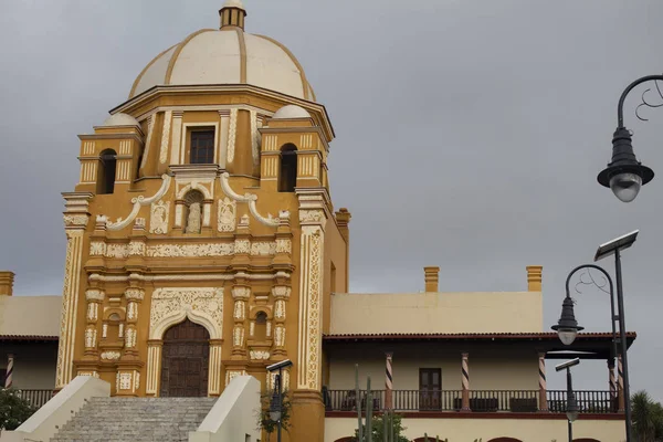 Monterrey Piskopos Manastırı Manastırı — Stok fotoğraf
