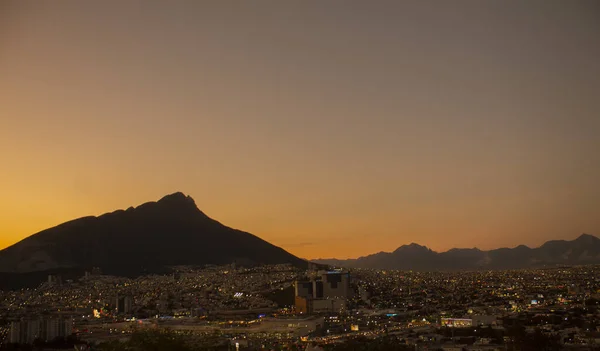 Vista del atardecer en Monterrey México —  Fotos de Stock