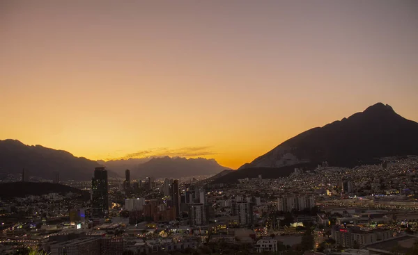 Vista del atardecer en Monterrey México —  Fotos de Stock