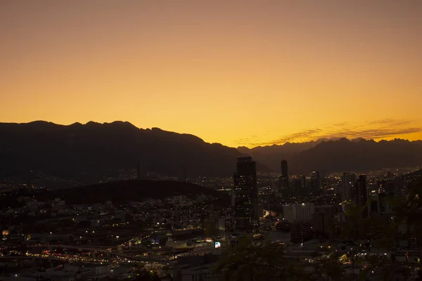 Vista del atardecer en Monterrey México —  Fotos de Stock