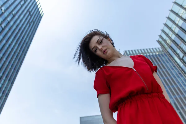 Retrato Una Chica Posando Aire Libre —  Fotos de Stock