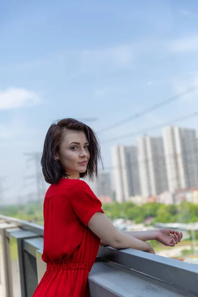 Retrato Una Chica Posando Aire Libre —  Fotos de Stock