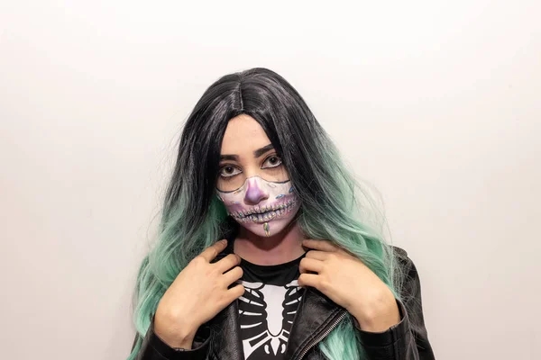 Portrait Une Fille Aux Cheveux Verts Maquillage Halloween — Photo