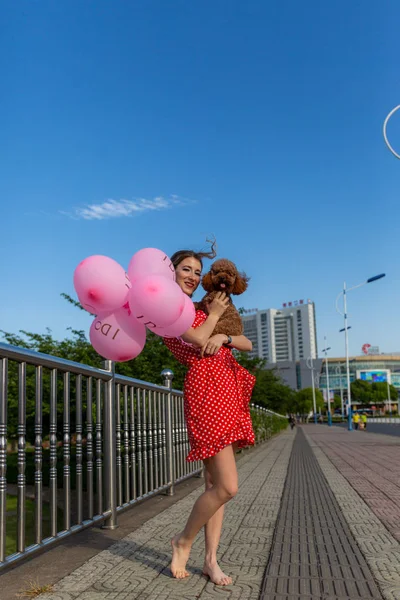 Portretul Unei Fete Baloane Roz — Fotografie, imagine de stoc