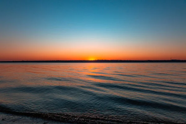 Vacker Solnedgång Över Havet — Stockfoto