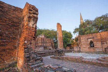 Asya din mimarisi. Manzara ve hedefleri Pagoda Harabeleri antik Budist, Tayland seyahat