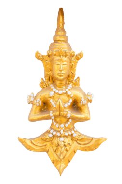 yüksek kabartma altın heykel sanat geleneği tayland tarzı tayland kamu tapınak yerde duvara beyaz arka plan dekorasyon izole