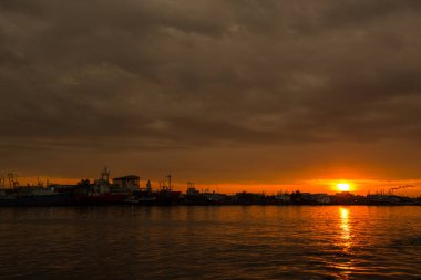 Samut Sakhon limanında tekneler, Tayland
