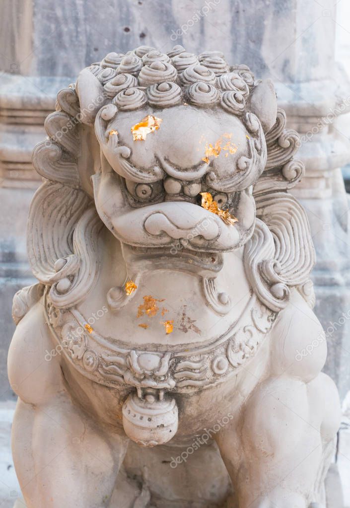 Male Chinese Stone Lion Statue Thailand — Stock Photo © nnudoo 142577231