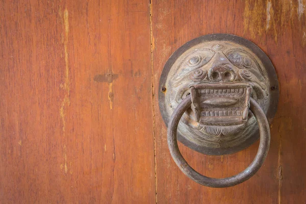 Old Chinese Style Door Handle — Stock Photo, Image