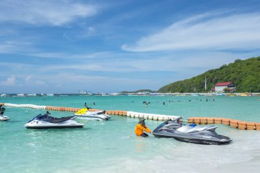 Pattaya, Tayland - 20 Eylül 2014: 20 Eylül 2014'te Tayland' ın Pattaya kentinde, Ko Lan 'da (Larn Adası).