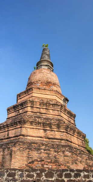 アジアの宗教建築古代仏教遺跡のパゴダ タイ旅行風景地 — ストック写真