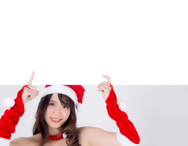 Bella giovane asiatica Santa donna in possesso di bordo vuoto per Natale i — Foto Stock