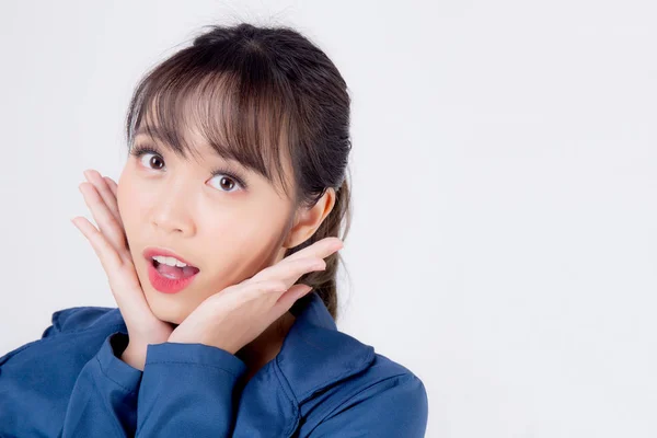 Mooi portret jong bedrijf aziatische vrouw staan met surp — Stockfoto