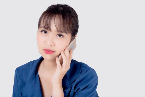 Retrato Bonito Jovem Asiático Mulher Negócios Confiante Falando Telefone Celular — Fotografia de Stock