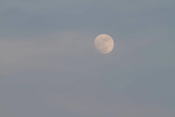Full moon on blue background — Stock Photo, Image