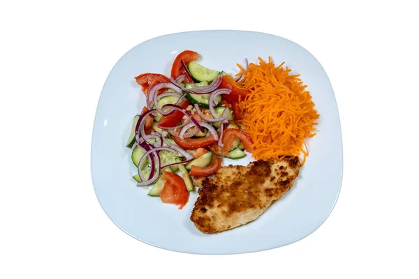 Płyta z kurczaka z grilla z warzywami na białym tle na tle naciągnąć odpoczynek, widok z góry — Zdjęcie stockowe