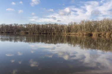 Gözlerden uzak kırsal Gölü. 