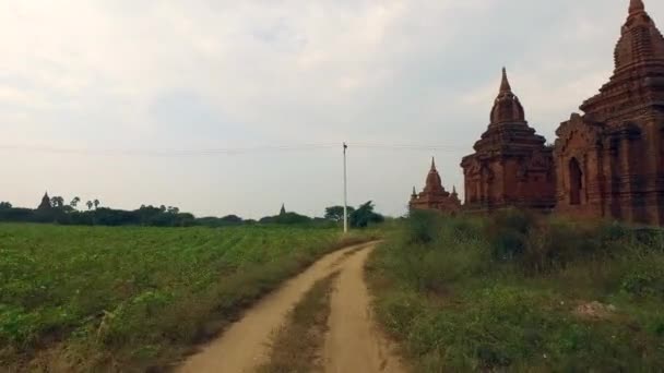 Old Bagan lantlig väg i Myanmar — Stockvideo