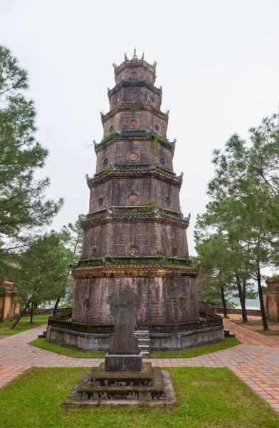 Vietnam Ton Yan Yedi Story Tower Gök Lady Thien Pagoda — Stok fotoğraf