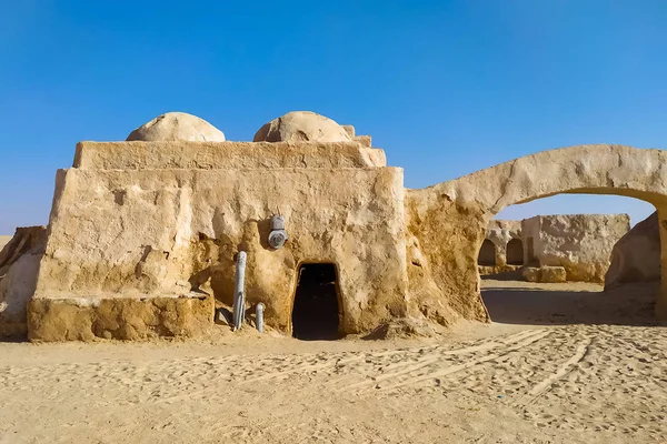  Nefta, Tunus - 29 Haziran 2019. Tunus 'taki Yıldız Savaşları Tatooine köyleri
