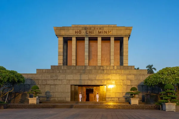 Hanoi Vietnam Oct 2019 Chi Minh Mausoleum Dawn Rays Morning — Stock Photo, Image