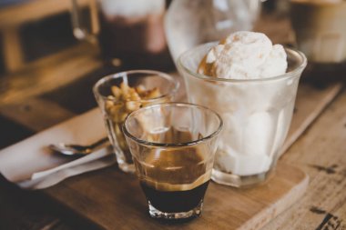 Kahve Affogato, Espresso kahve.