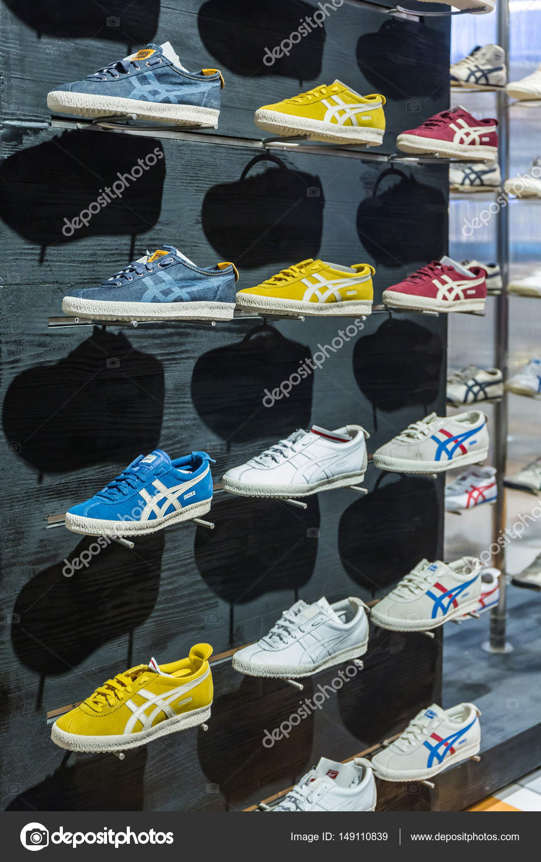 onitsuka shop japan