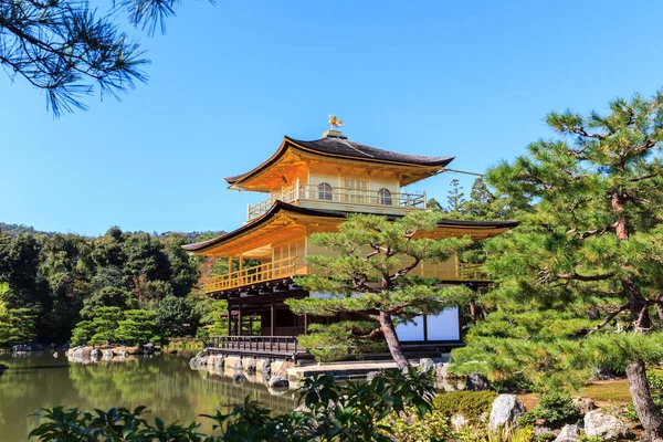 Kinkakuji temple, guld tempel. — Stockfoto