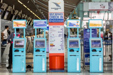 Self servis check-in Suvarnabhumiairport AI kontuarında bir dizi