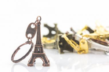 İn küçük hatıra Anahtarlık Eyfel Kulesi (Tour Eiffel).
